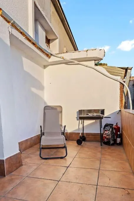 Central Penthouse Studio With Bbq & Jacuzzi Apartment Bucharest